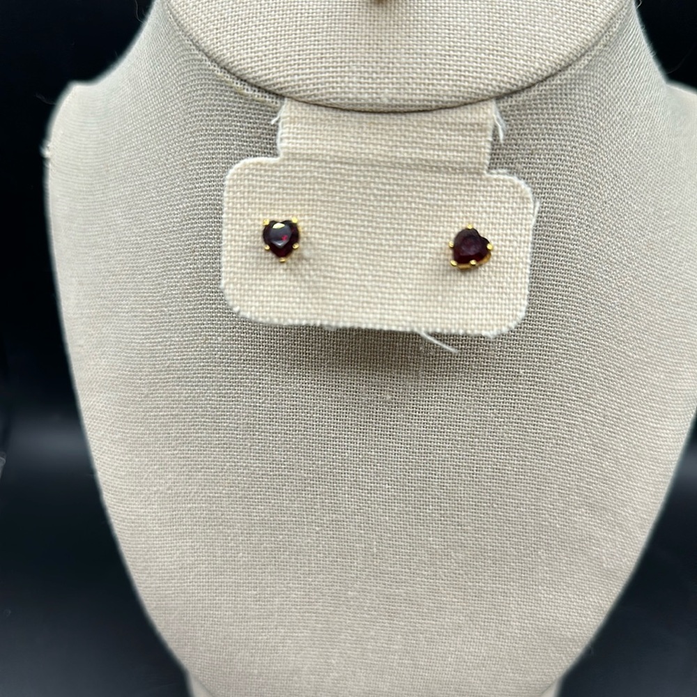 Simply Whispers Garnet-Colored, Heart-Shaped Post Earrings